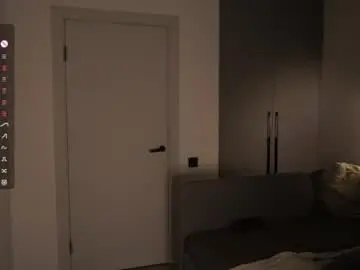 Rosabloomburg  live sex cam