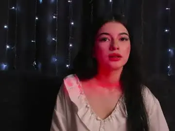 Smilesviktoria  live sex cam