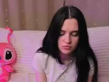 Smilesviktoria  live sex cam