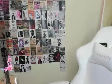 Anora_millerr  live sex cam