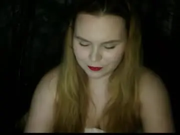 Blushing_star  live sex cam