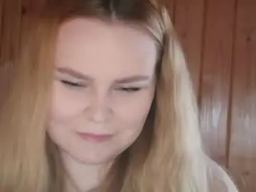 Blushing_star  live sex cam