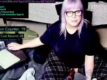 Doomednympho  live sex cam