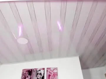 Mia_cavallii  live sex cam