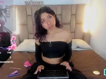 Mia_cavallii  live sex cam