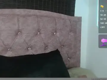 Mia_pv1  live sex cam