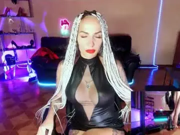 Monicamaxwell2  live sex cam