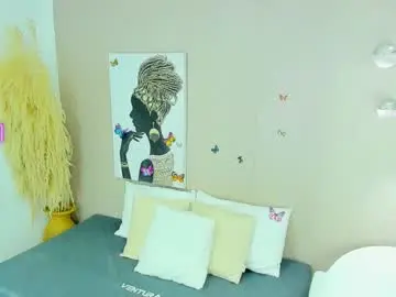 Moon_blue95  live sex cam