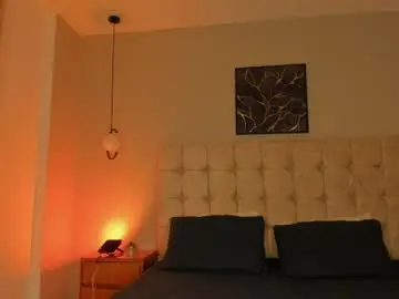 Naomy9_  live sex cam