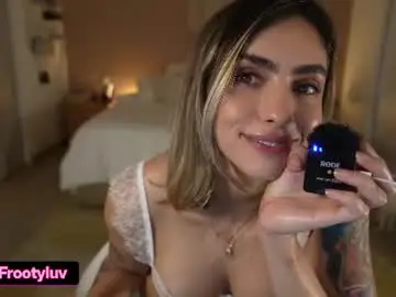Nataly_05  live sex cam