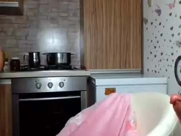 Curvybombb  live sex cam