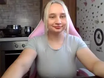 Curvybombb  live sex cam