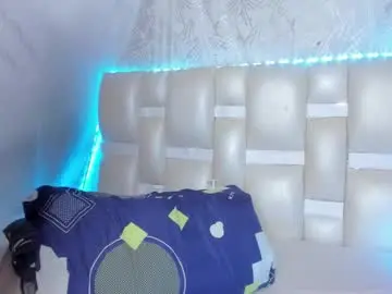 Elettrahot  live sex cam