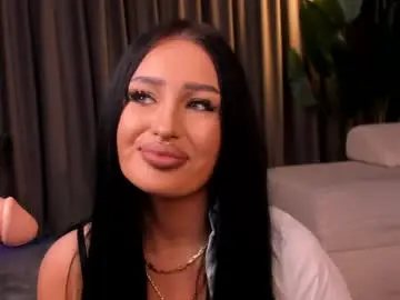 Emeraldkat  live sex cam