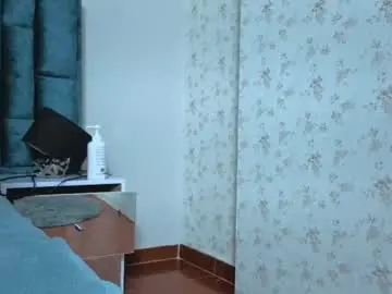 Emma_foxi  live sex cam