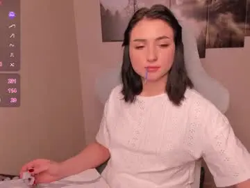 Flufyfoxx  live sex cam