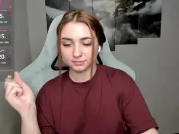 Flufyfoxx  live sex cam