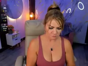 Lilymilfxxx  live sex cam