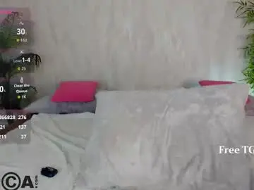 Lunakown  live sex cam