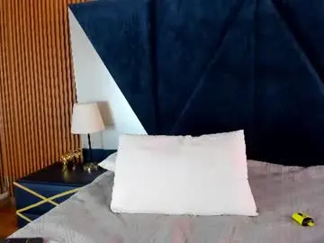Oliviacollinns  live sex cam
