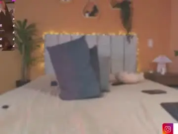Valerycolins  live sex cam