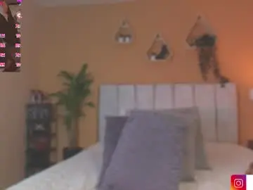 Valerycolins  live sex cam