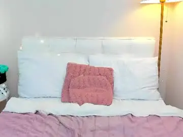 Andreabutt  live sex cam
