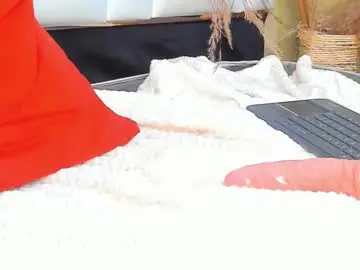 Candyhot469  live sex cam