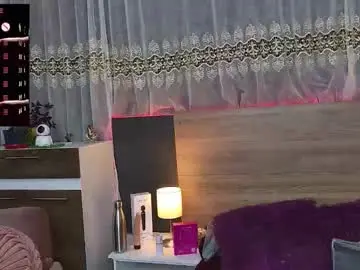 Dominaluxe  live sex cam