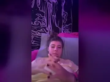 Jadejune420  live sex cam