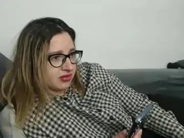 Larysalovexxx94  live sex cam