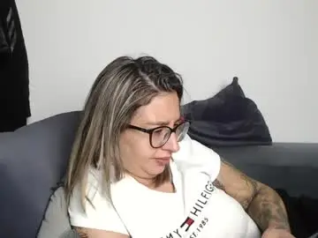 Larysalovexxx94  live sex cam