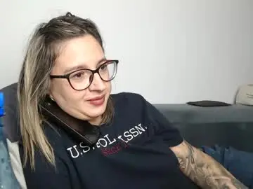 Larysalovexxx94  live sex cam