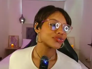 Laurensaenz  live sex cam