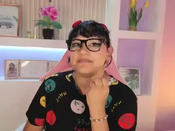Nattasha_black_  live sex cam