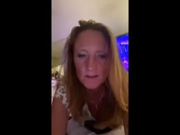 Nippypink169  live sex cam
