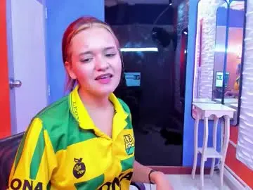 Sarai_mv1  live sex cam