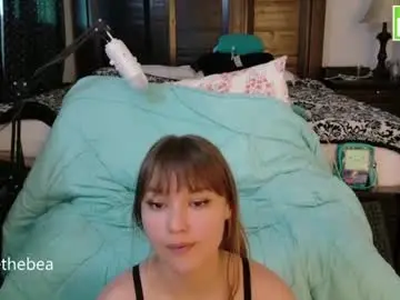 Savethebea  live sex cam