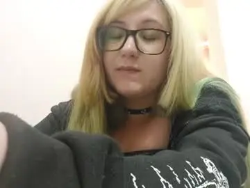 Shondrapisani  live sex cam