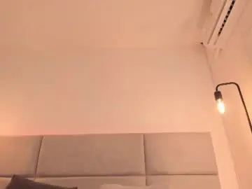 Suzzy_flowerss  live sex cam