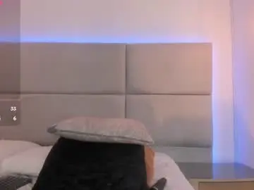 Suzzy_flowerss  live sex cam