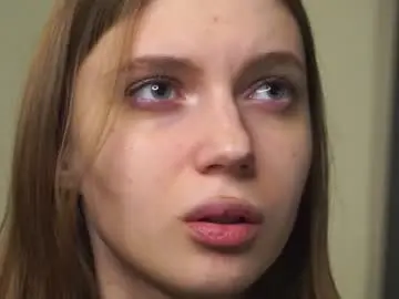 Berniecebotras  live sex cam