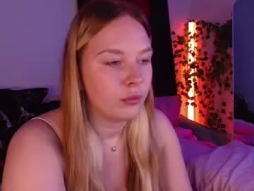 Emelizz  live sex cam