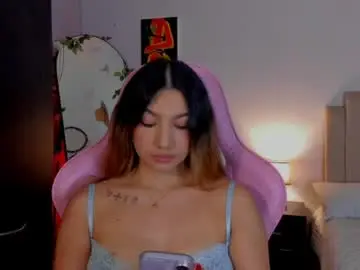 H3y_mia3  live sex cam
