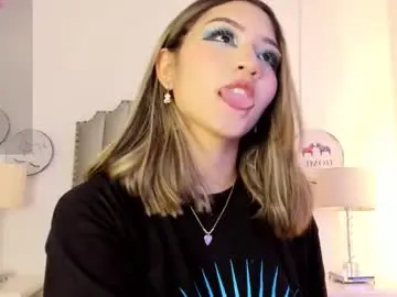 Hanni__  live sex cam