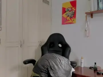 Kittyfeet2  live sex cam