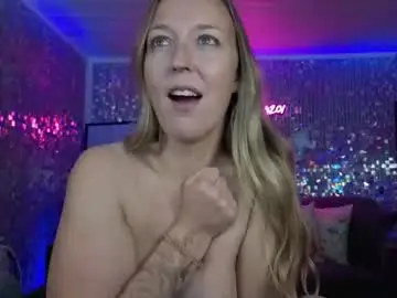 Lucyallen4201  live sex cam