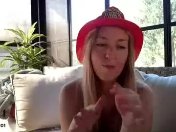 Lucyallen4201  live sex cam