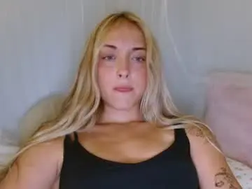 Rozzygrace2  live sex cam