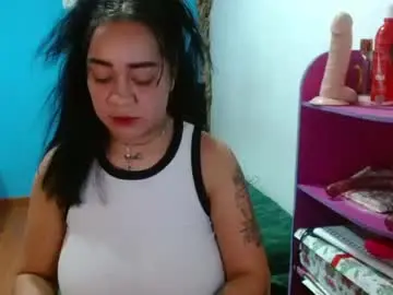 Andrebigboobs  live sex cam